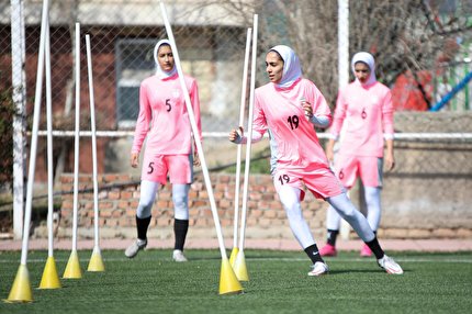 برگزاری تمرین شاداب شاگردان جهان نجاتی در مرکز ملی فوتبال