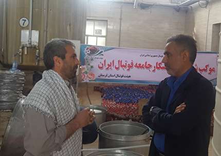 توزیع غذا در روستاهای پلدختر و معمولان ادامه دارد