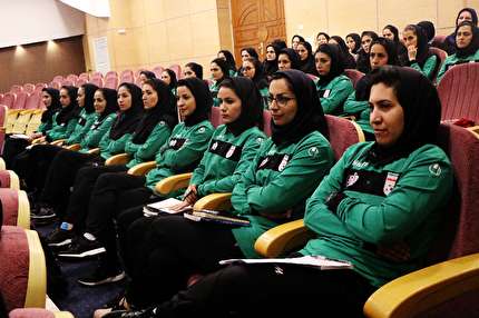 برگزاری دوره توجیهی نیم فصل داوران لیگ برتر فوتسال بانوان
