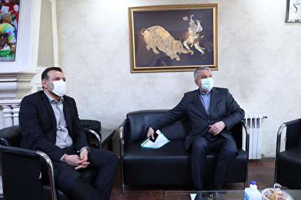 عزیزی خادم: رضایت مردم ایران برای ما مهم‌تر از گرفتن عکس یادگاری است