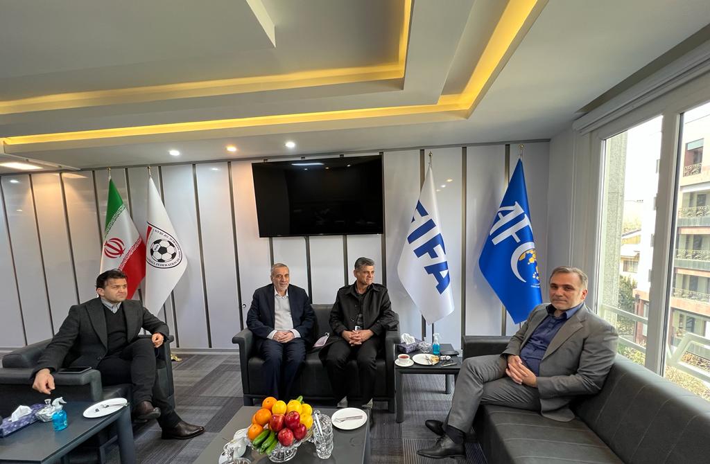 ملاقات روسای هیات های فوتبال تهران و مازندران با سرپرست فدراسیون