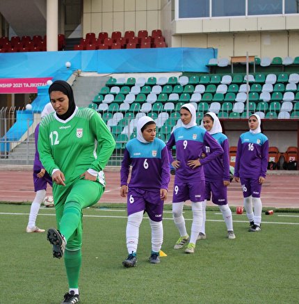 سروری: بازیکنان تیم با روحیه و آمادگی بالا به مصاف افغانستان می روند