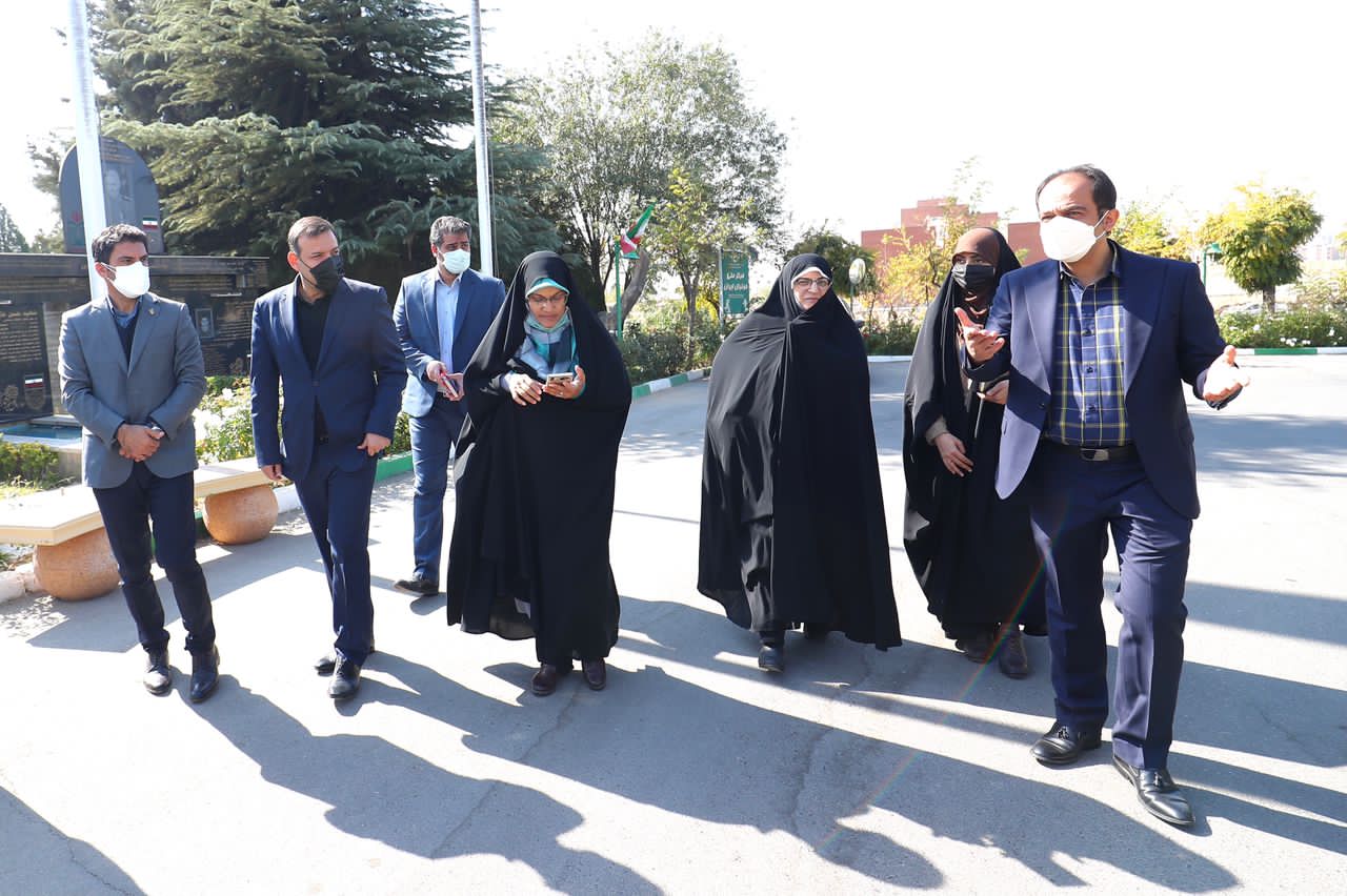 حضور نمایندگان مجلس شورای اسلامی در جمع ملی پوشان بانوان