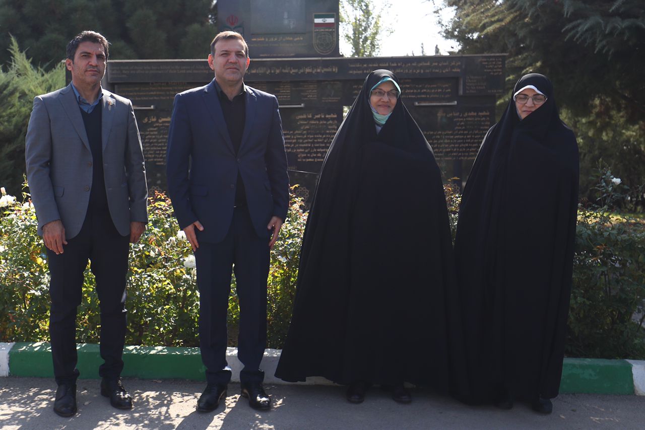 حضور نمایندگان مجلس شورای اسلامی در جمع ملی پوشان بانوان