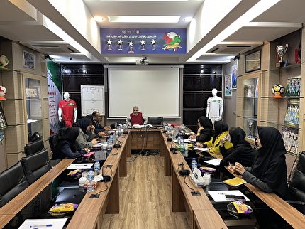چهارمین جلسه‌ی کارگروه تشکیل تیم ملی فوتبال ساحلی بانوان برگزار شد