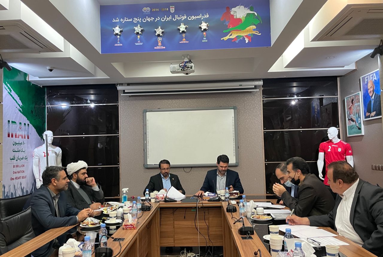 مراسم قرعه کشی جام لاله های فوتبال برگزار شد مراسم قرعه کشی جام لاله های فوتبال برگزار شد