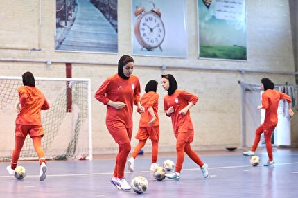 تمرین شاداب و پر انرژی ملی پوشان همراه با تذکرات سلیمانی برگزار شد