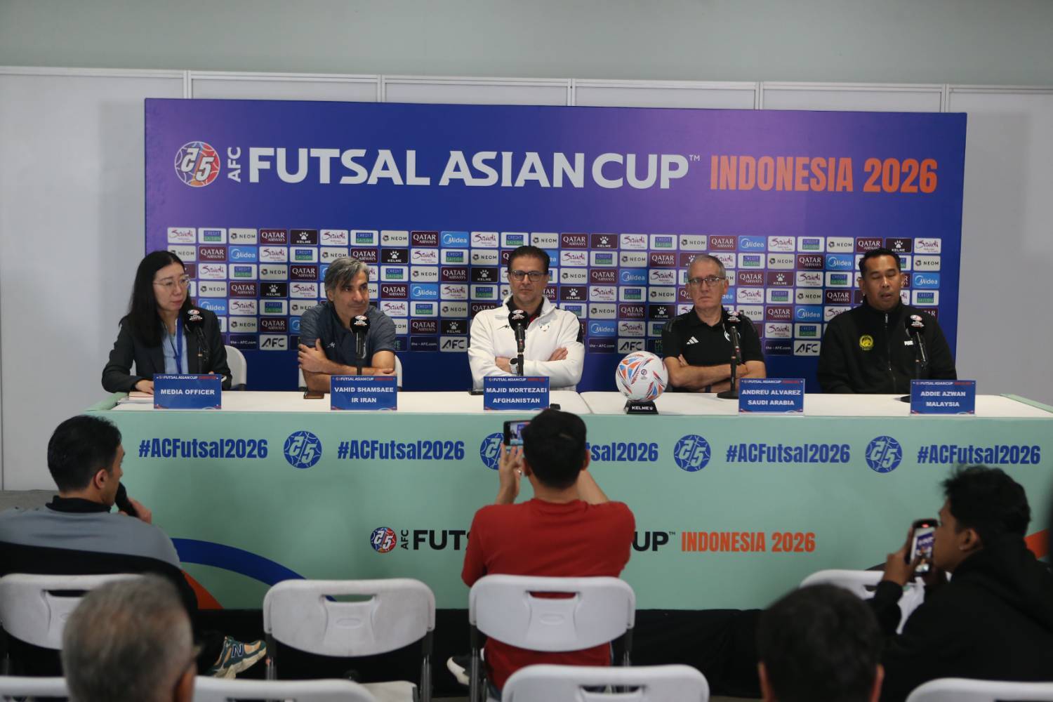 انتقاد شمسایی و پلازا از شرایط برگزاری جام ملتهای فوتسال آسیا انتقاد شمسایی و پلازا از شرایط برگزاری جام ملتهای فوتسال آسیا