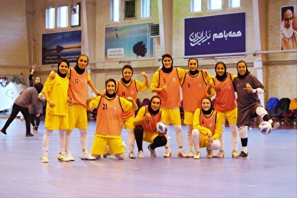 کاپیتان تیم ملی فوتسال بانوان: با قلب هایی سرشار از تعهد و غیرت برای پرچم ایران می جنگیم