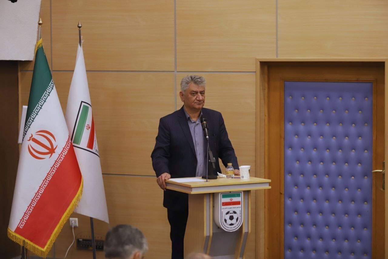آموزش داوران را فشرده دنبال می کنیم/داور جدید وارد چرخه قضاوت می شود آموزش داوران را فشرده دنبال می کنیم/داور جدید وارد چرخه قضاوت می شود