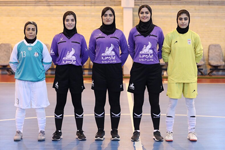 گزارش تصویری دیدار دوستانه تیم ملی فوتسال دختران نوجوان با ستارگان آدلی
