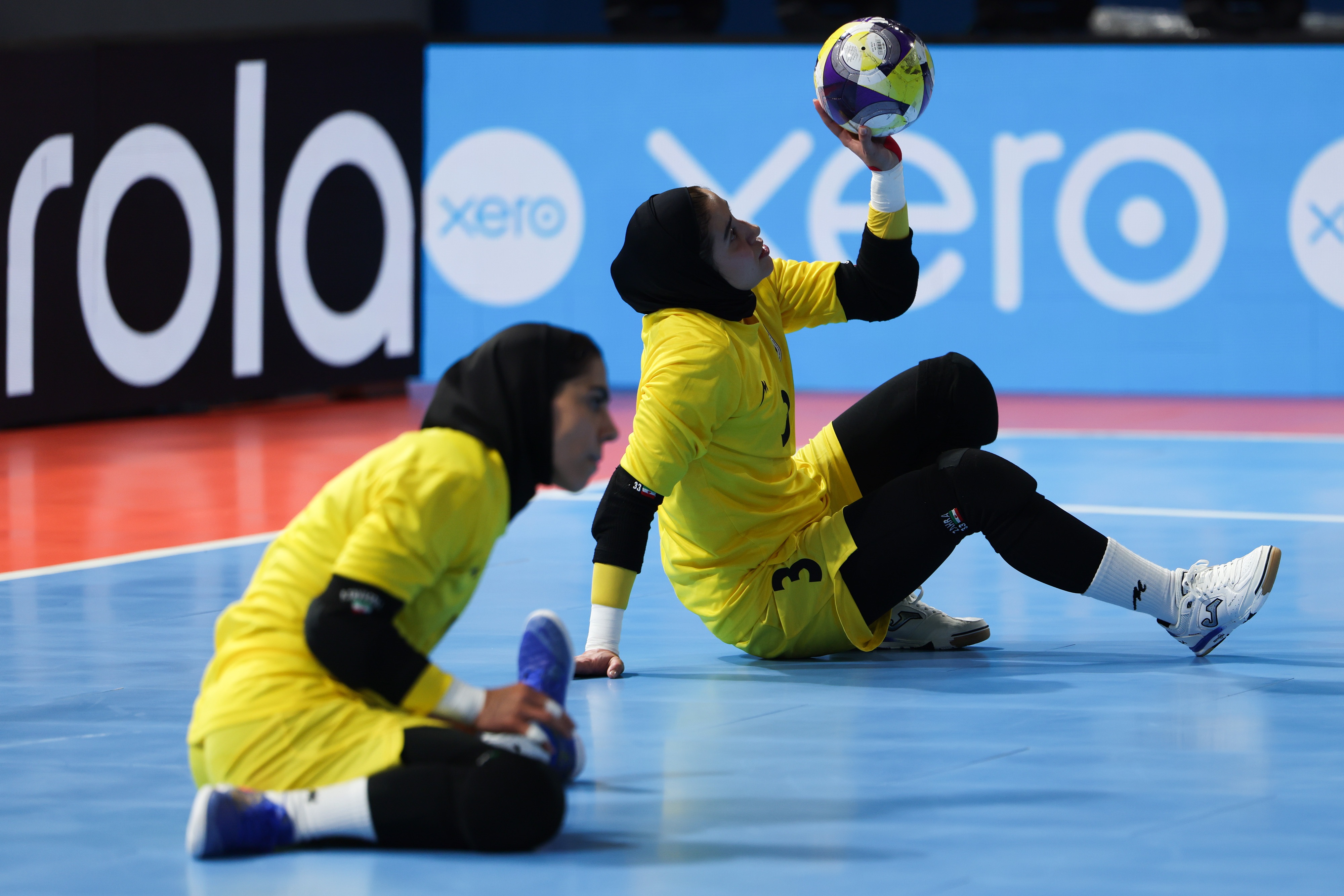 اهدای تندیس فیفا به کاپیتان تیم اهدای تندیس فیفا به کاپیتان تیم