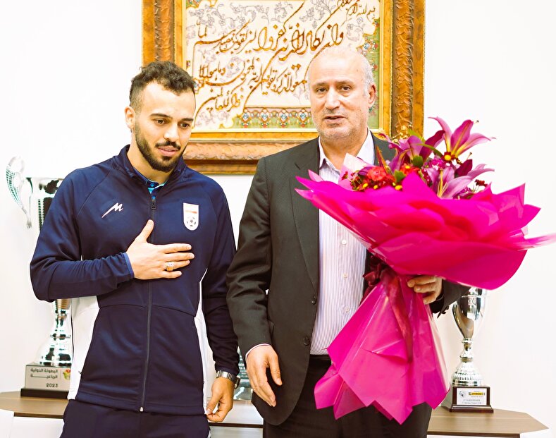 تقدیر نایب رئیس کنفدراسیون فوتبال آسیا و رئیس فدراسیون فوتبال از سالار آقاپور ستاره تیم ملی و بهترین بازیکن سال فوتسال آسیا