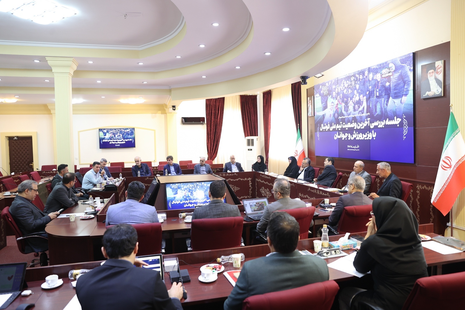 فصلالخطاب وزیر در نشست راهبردی با فدراسیون