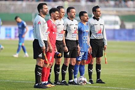 تصاویری از نیمه نخست دیدار تیم های پرسپولیس و استقلال