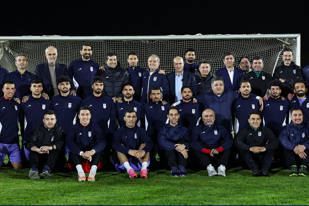 دولت و مجلس به سربازان فوتبال ایران انگیزه و روحیه دادند/ایران پشت شیران